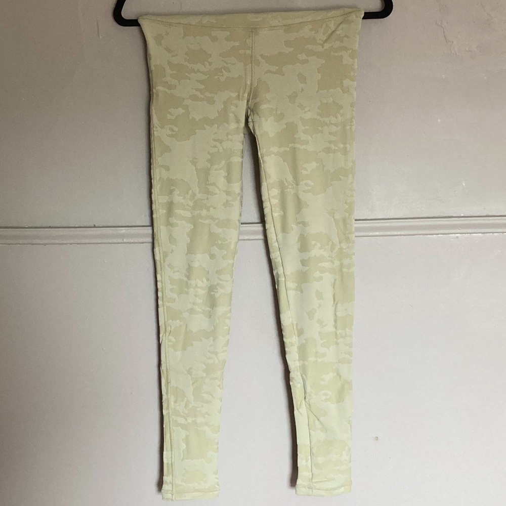 Fashion Nova Embossed Camo Active Leggings - Picture 2 of 4